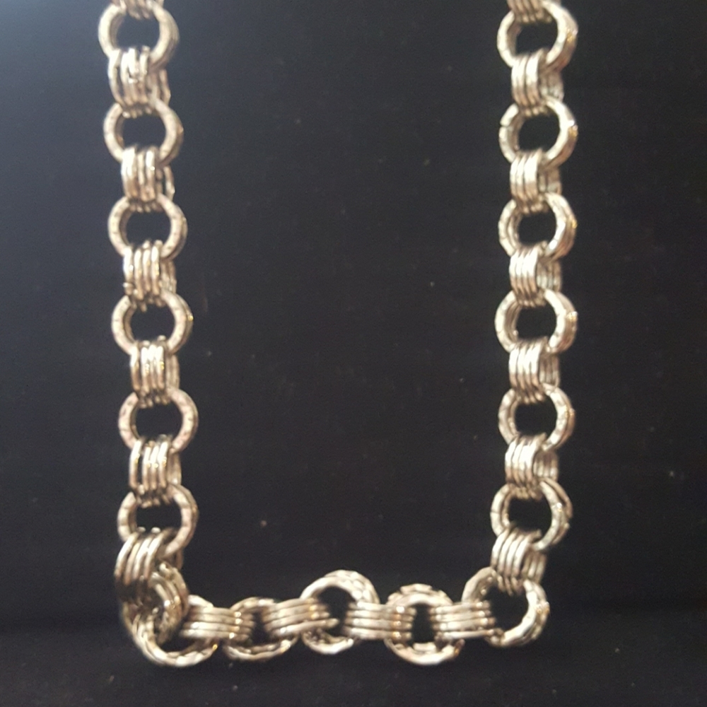 NWT! Link Necklace  by Iman